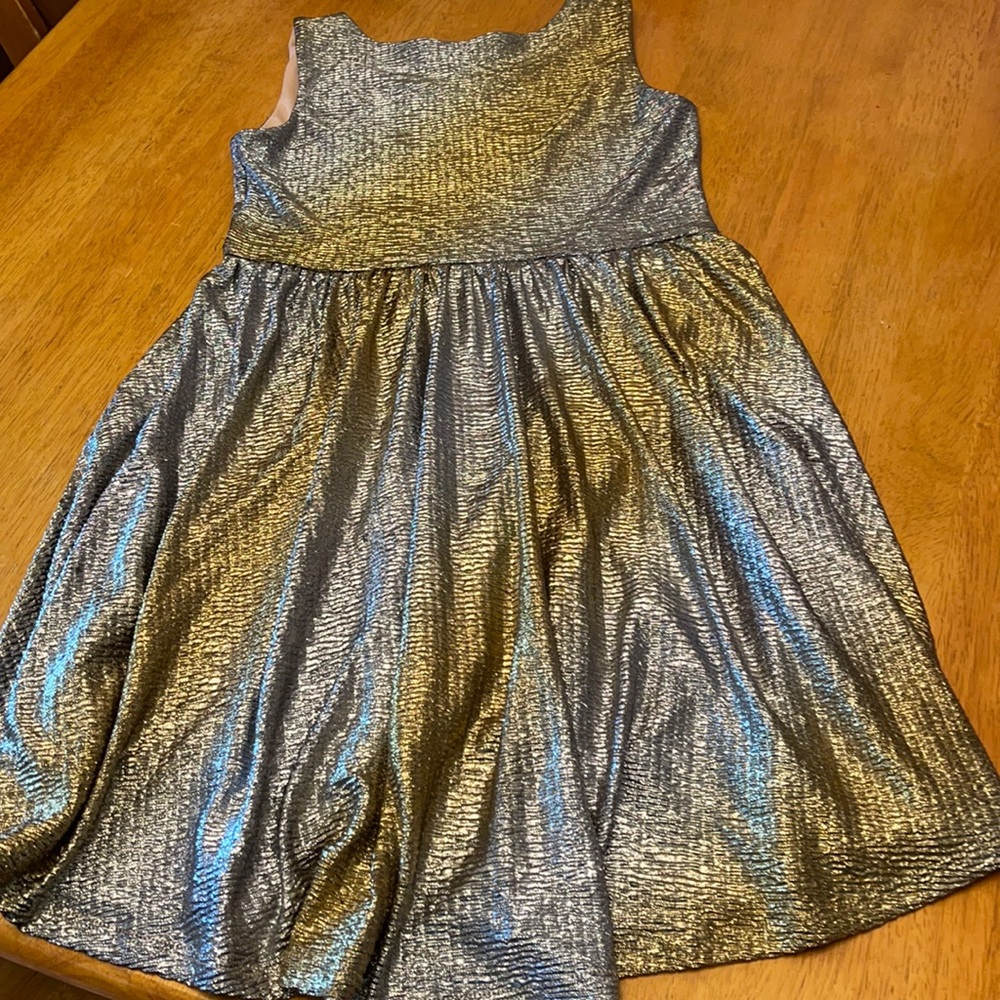 3 dresses - Picture 9 of 9